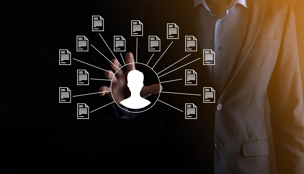 Разглашение персональных данных (ст. 137 УК РФ)