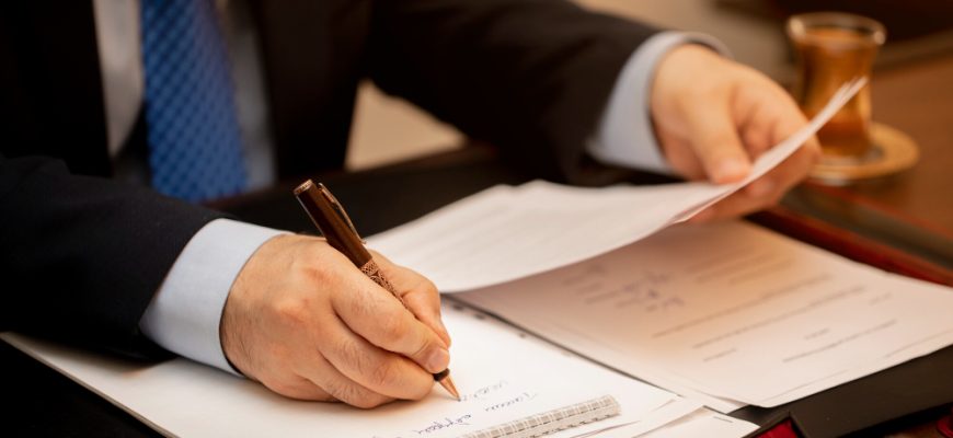 Как написать исковое заявление в суд — форма и образец