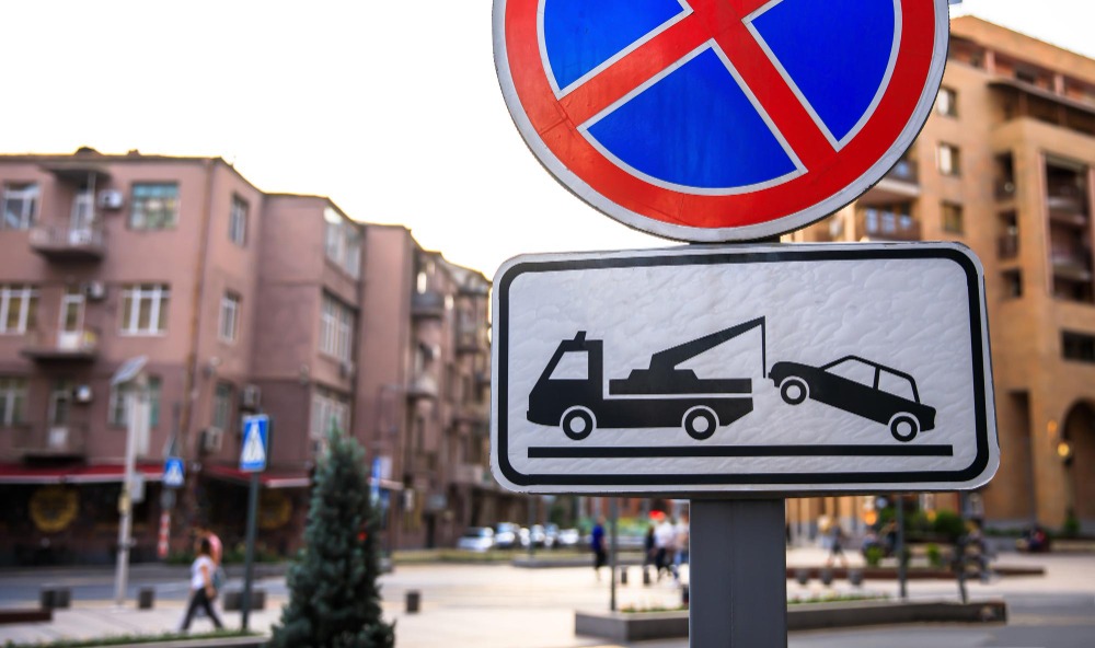 Можно ли высаживать пассажира под знаком «Остановка запрещена»