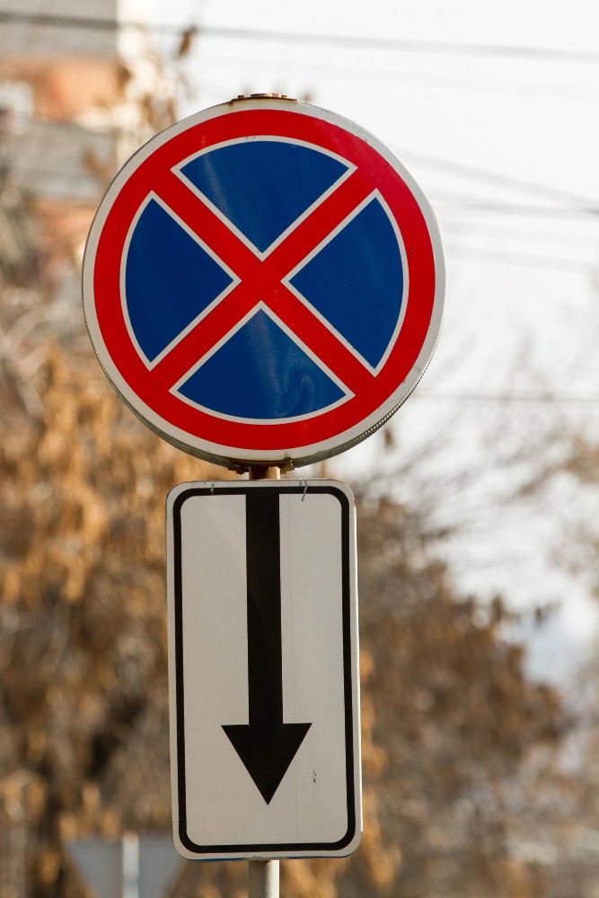 Можно ли высаживать пассажира под знаком «Остановка запрещена»